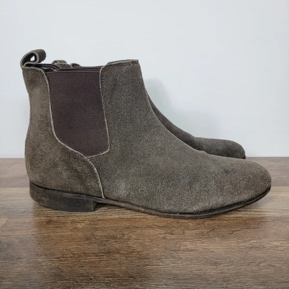 Urban Outfitters | Shoes | Urban Outfitters Brown Suede 